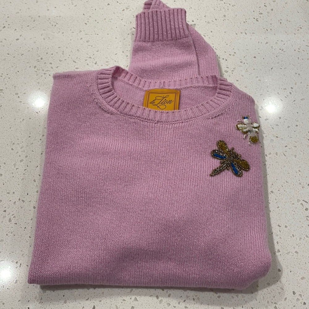 Le Lion Puff Sleeve Sweater with Patches